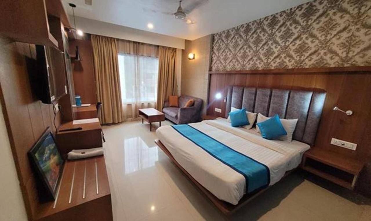 Fabhotel Prime Sapphire Regency 바도다라 외부 사진